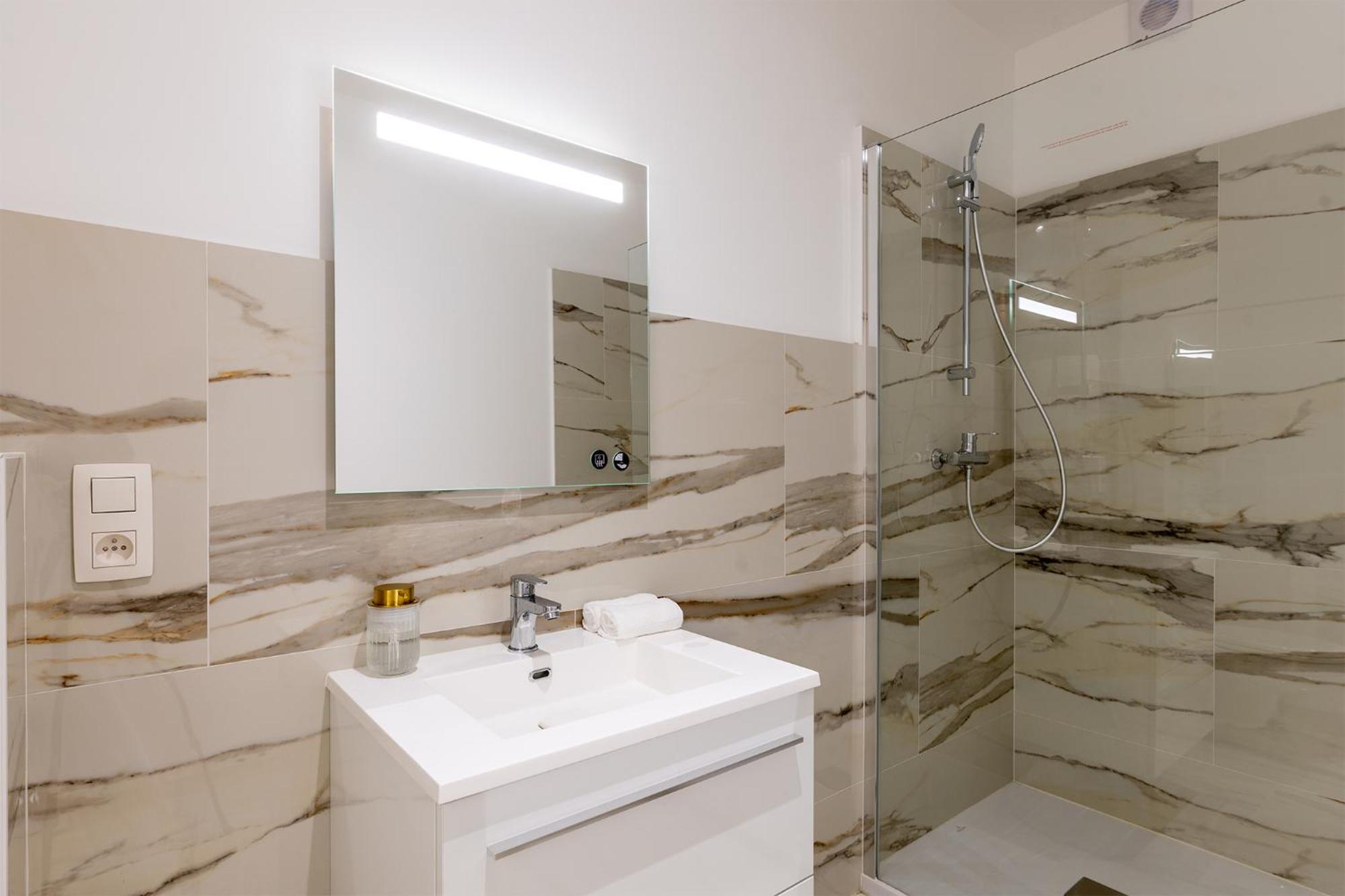 Appartement 3 Chambres نامور المظهر الخارجي الصورة